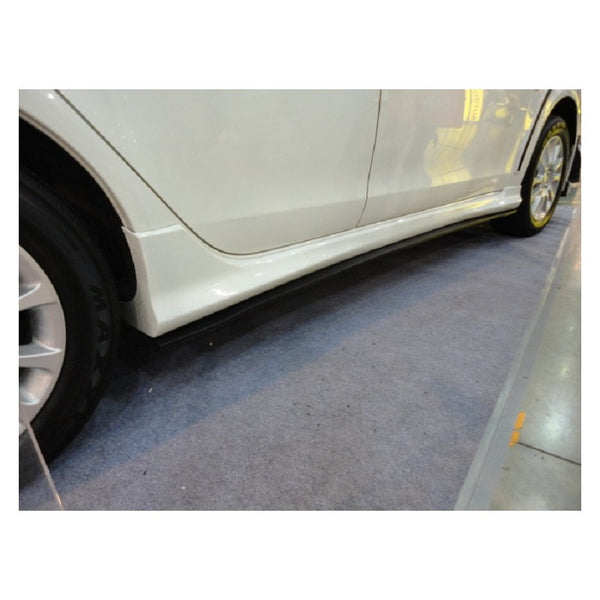 MITSUBISHI EVO 10 SEITENSCHWELLER AUS CARBONFASER